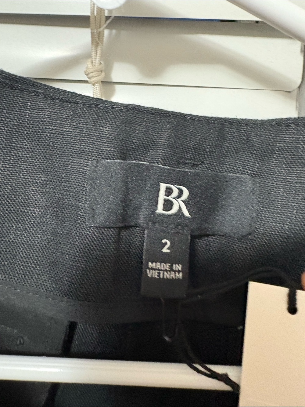 Banana Republic Women's Black High-Waist Tailored 100% Linen Shorts - Picture 4 of 5